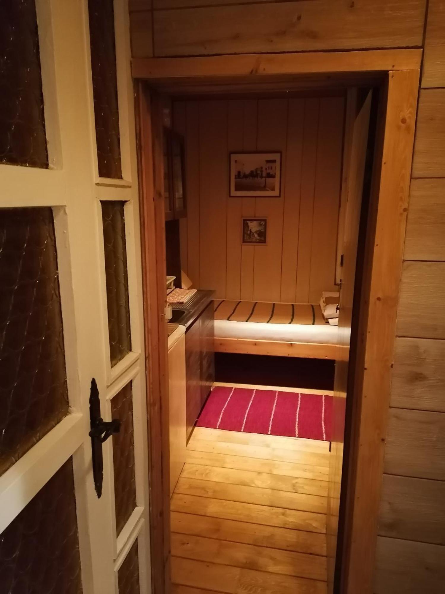 Base For Adventurers - Urban Guerrilla Hotel Неготин Стая снимка