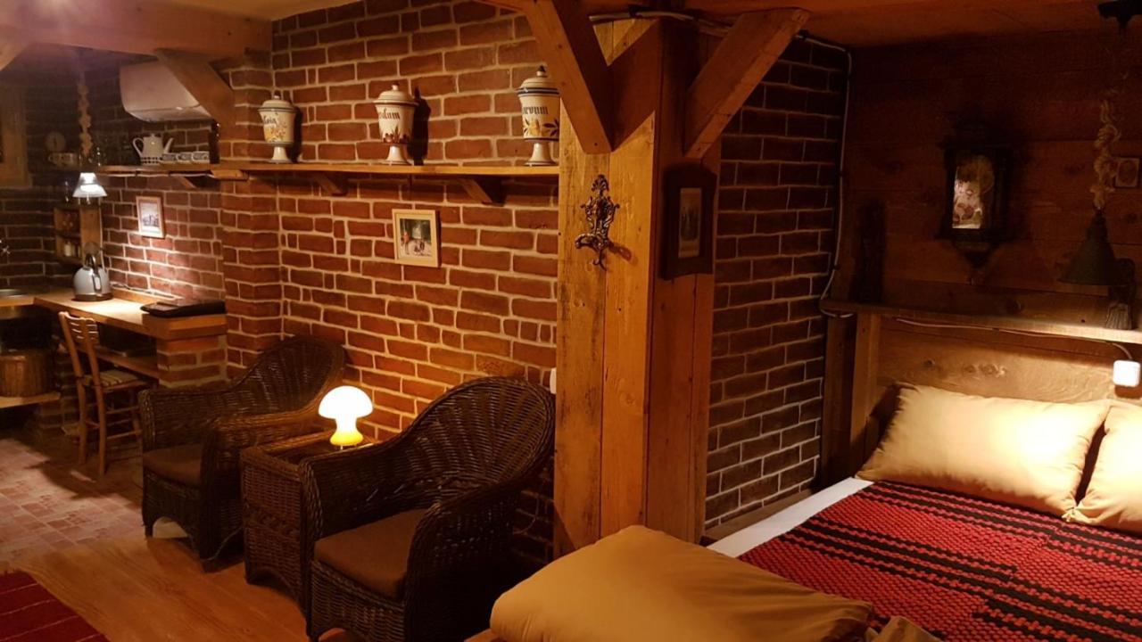 Base For Adventurers - Urban Guerrilla Hotel Неготин Екстериор снимка